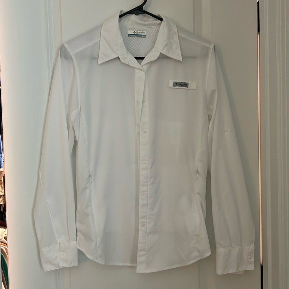 Columbia white long sleeve button down camping shirt, size small.